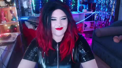 Snapshot of wickedxqueen chatting on January 19, 11:12 am Laura online show from January 19, 11:12 am