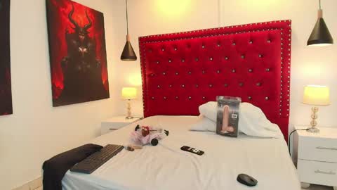 sussy online show from April 27, 12:35 pm