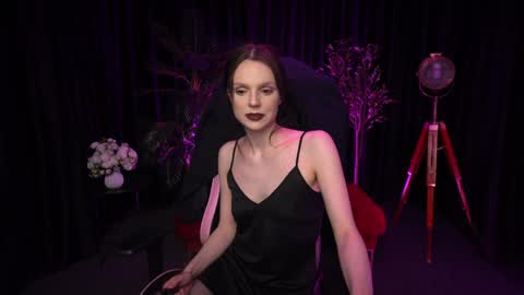 Alice online show from April 19, 6:10 pm