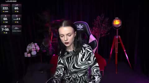 Alice online show from March 30, 4:50 pm