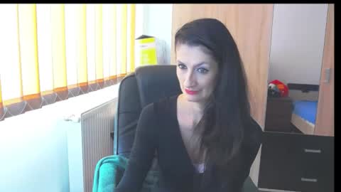 Bea online show from October 15, 6:49 am