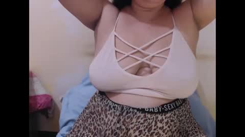 Snapshot of wildhotasianx chatting on September 25, 2:38 pm wildhotasianx online show from September 25, 2:38 pm