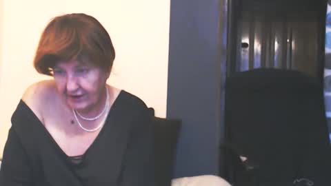 Snapshot of wildredcat chatting on October 5, 11:15 am WildRedCat online show from October 5, 11:15 am