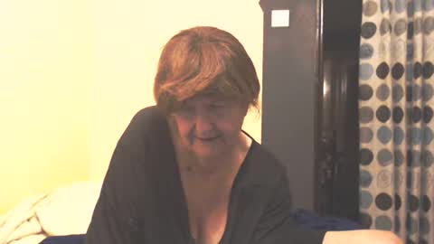 WildRedCat online show from December 14, 8:14 pm