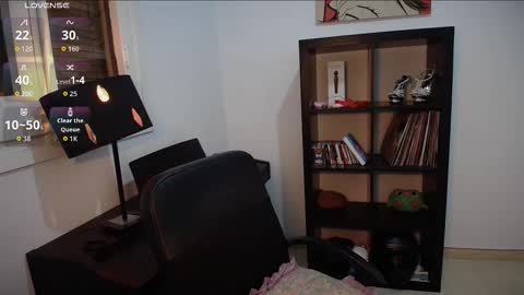 Snapshot of windy_butterfly chatting on September 27, 6:59 pm Sara online show from September 27, 6:59 pm
