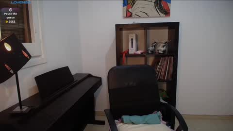 Snapshot of windy_butterfly chatting on October 7, 6:34 pm Sara online show from October 7, 6:34 pm