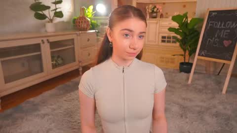 Lillian online show from May 25, 3:16 am