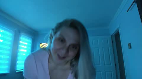 Winter Miracle online show from April 25, 1:41 pm