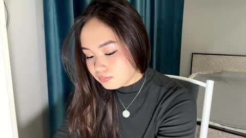 Amina online show from February 2, 3:00 pm