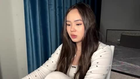 Amina online show from March 30, 2:16 pm