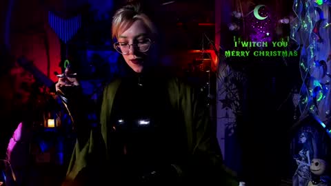 Snapshot of witch_fiona chatting on December 28, 7:43 pm Goddess of two strapons - Mr. long Don Mr. Pinky online show from December 28, 7:43 pm