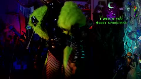 Snapshot of witch_fiona chatting on December 21, 8:00 pm Goddess of two strapons - Mr. long Don Mr. Pinky online show from December 21, 8:00 pm