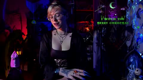 Snapshot of witch_fiona chatting on December 29, 7:32 pm Goddess of two strapons - Mr. long Don Mr. Pinky online show from December 29, 7:32 pm