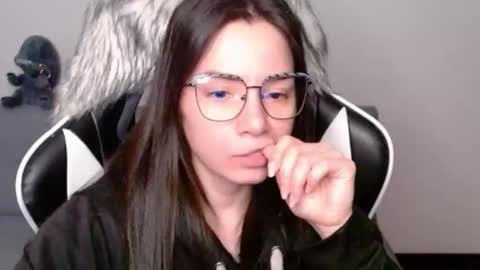 Alex online show from November 29, 4:27 am