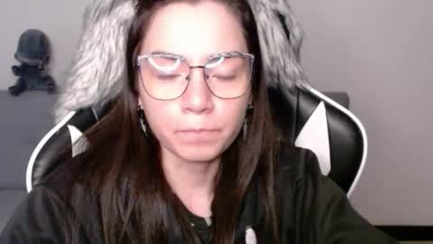 Alex online show from November 27, 4:26 am