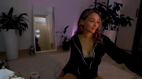 worldsbaby online show from February 8, 8:21 pm