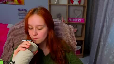 wow_emma_ online show from April 24, 12:52 pm