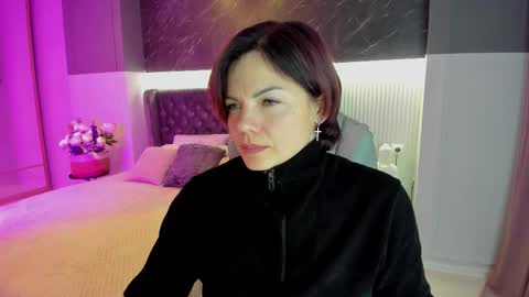 Maya online show from February 1, 1:04 am