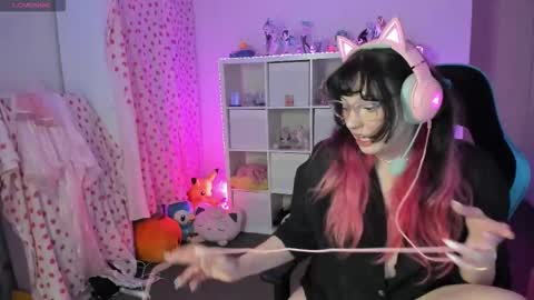 Wren Valentine online show from November 11, 8:00 am