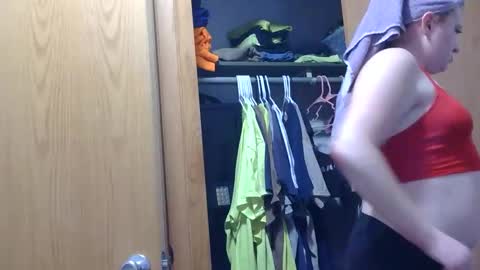 x2kayx2 online show from March 6, 9:10 pm