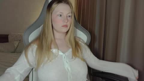 eva online show from April 22, 5:32 pm