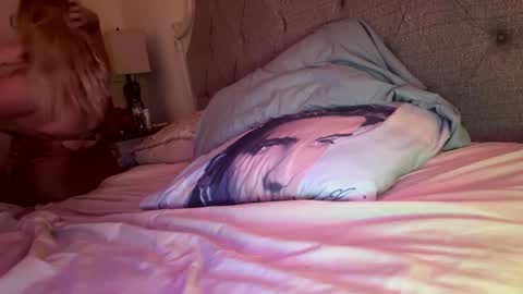 Mariah  online show from September 25, 4:11 am