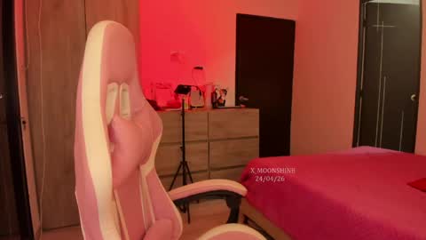     s  s      s   online show from April 25, 2:14 am
