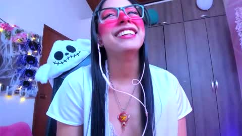 Snapshot of xallysonx_ chatting on October 13, 11:57 am XALLYSONX online show from October 13, 11:57 am