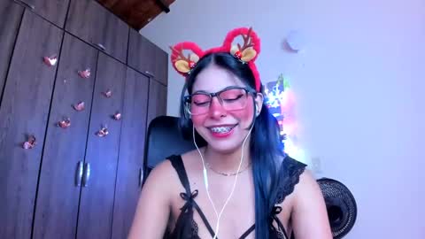 Snapshot of xallysonx_ chatting on December 29, 11:40 am XALLYSONX online show from December 29, 11:40 am