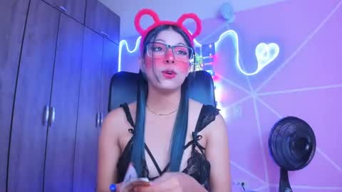 Snapshot of xallysonx_ chatting on January 20, 11:24 am XALLYSONX online show from January 20, 11:24 am