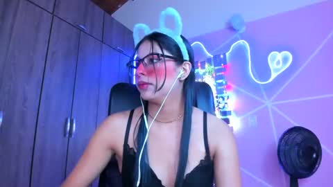 Snapshot of xallysonx_ chatting on January 17, 11:38 am XALLYSONX online show from January 17, 11:38 am