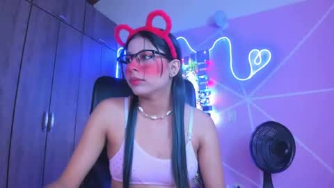 Snapshot of xallysonx_ chatting on February 10, 11:15 am XALLYSONX online show from February 10, 11:15 am