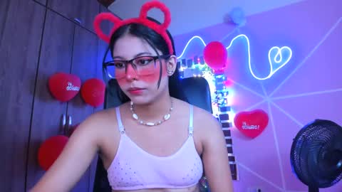 Snapshot of xallysonx_ chatting on February 20, 11:20 am XALLYSONX online show from February 20, 11:20 am