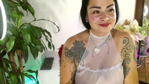 Snapshot of xamara1124 chatting on February 27, 2:32 am XAMARA1124 online show from February 27, 2:32 am