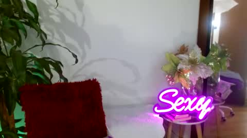 Snapshot of xamara1124 chatting on February 5, 11:06 pm XAMARA1124 online show from February 5, 11:06 pm
