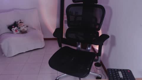 xambar_22x online show from April 22, 4:04 pm