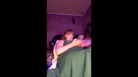 Xelenaxcbbs online show from May 14, 11:21 pm