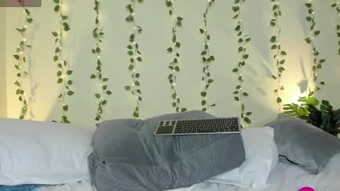    online show from April 18, 11:37 pm