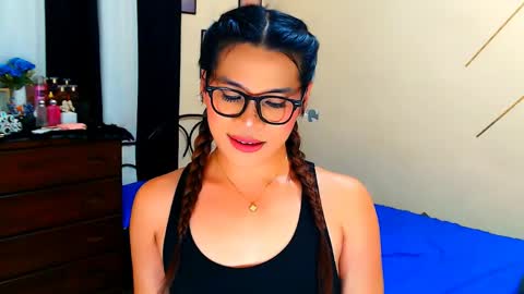 Xia Addison online show from April 19, 7:19 am