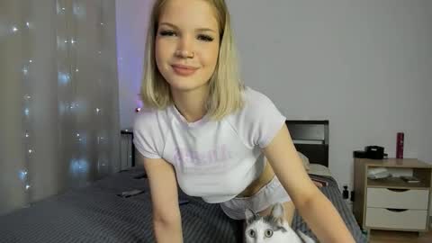 Chloe online show from November 26, 11:22 am