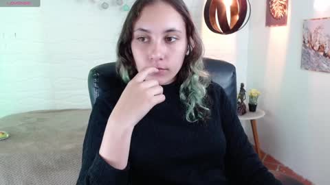 Snapshot of xlunna chatting on January 6, 1:41 pm lunna online show from January 6, 1:41 pm