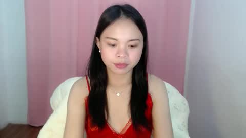 nathalie online show from April 21, 4:14 pm