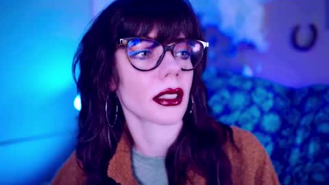 Bella Bondai online show from November 15, 4:46 am