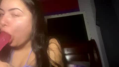 Snapshot of xocrybaby chatting on December 2, 6:08 pm xocrybaby online show from December 2, 6:08 pm