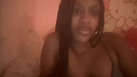 Snapshot of xpinkmoonbootsx chatting on October 24, 5:36 am xpinkmoonbootsx online show from October 24, 5:36 am