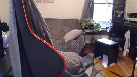 xqueenkendrax online show from April 28, 11:19 pm