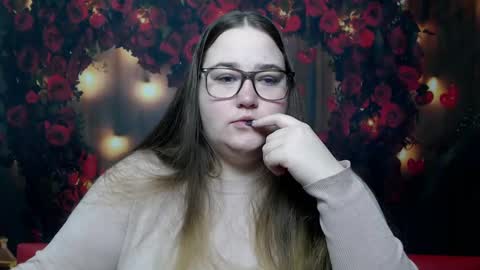 Snapshot of xx_daniella_xx chatting on February 13, 7:35 am xx daniella xx online show from February 13, 7:35 am