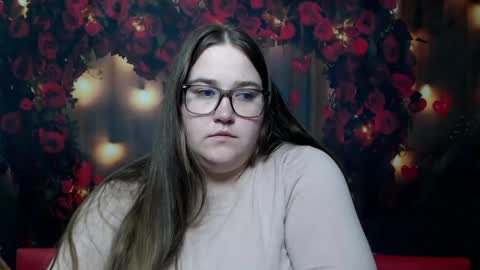 Snapshot of xx_daniella_xx chatting on February 13, 5:44 pm xx daniella xx online show from February 13, 5:44 pm