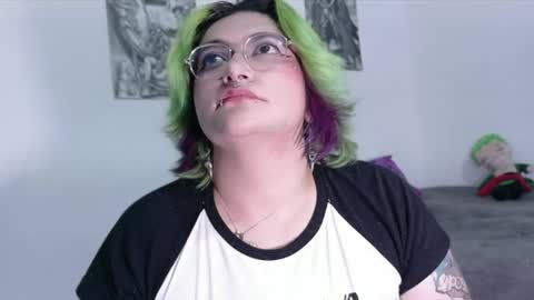 xxgreengoodxx online show from April 17, 10:23 pm