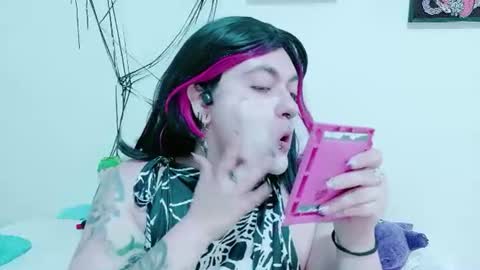 xxgreengoodxx online show from July 26, 9:22 pm